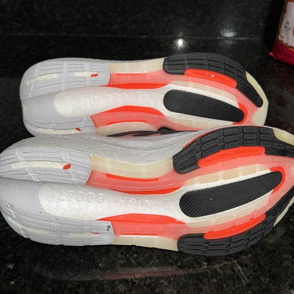 Adidas men’s UltraBoost Light W sz 10 - Picture 8 of 8